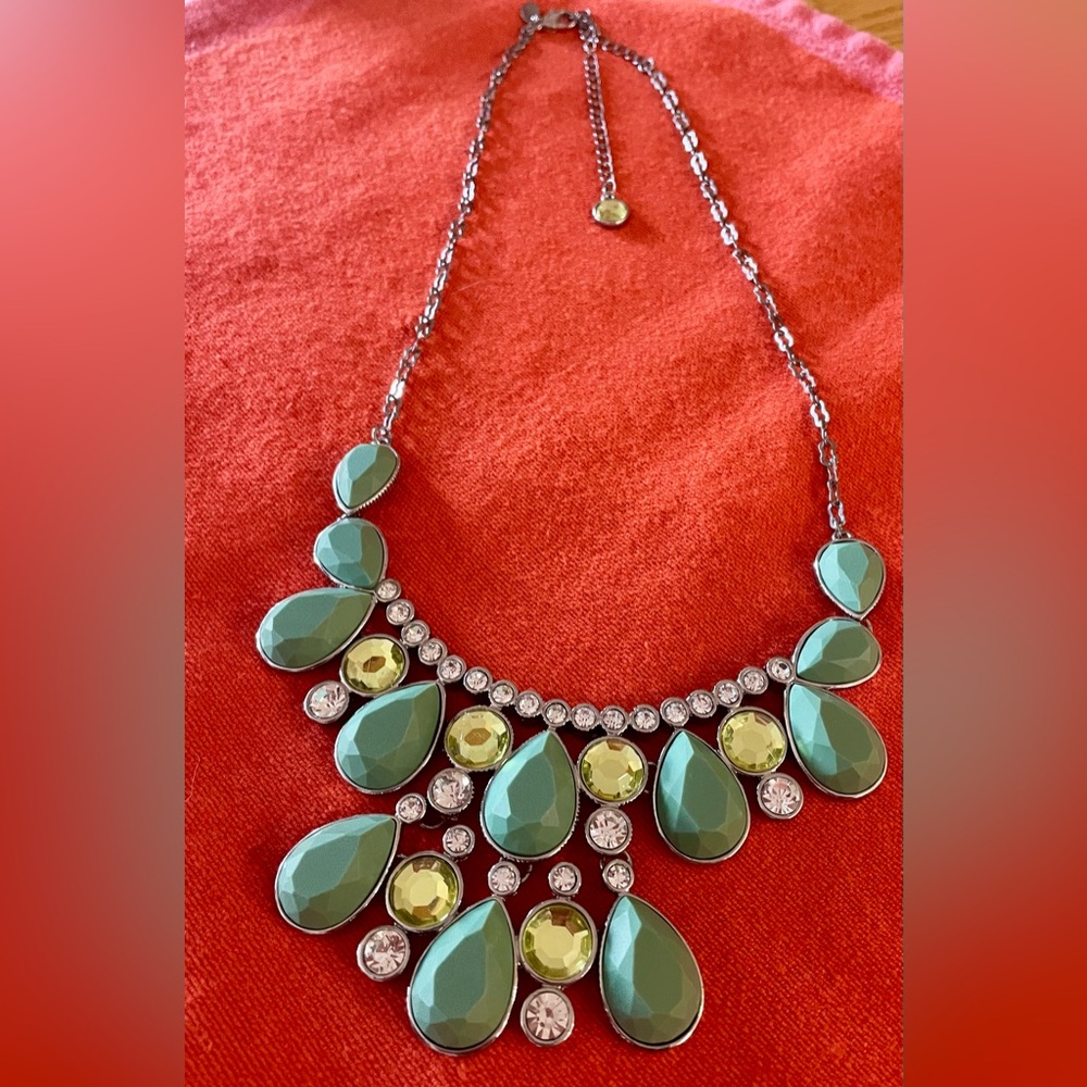 Lia Sophia “Melodious Necklace” EUC